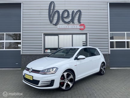 Volkswagen Golf 0