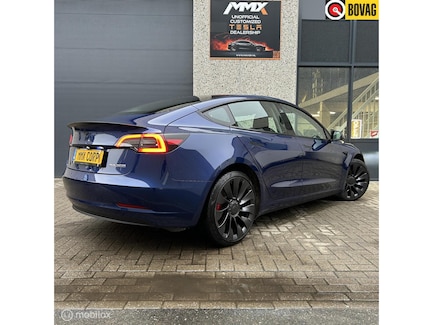 Tesla Model 3 0