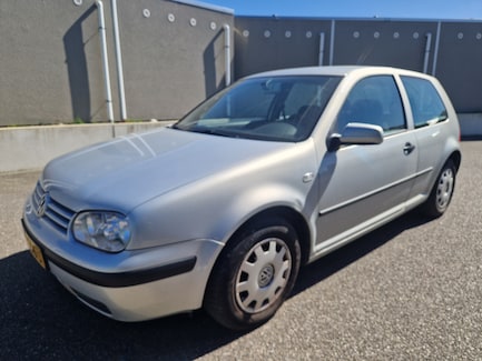 Volkswagen Golf 0
