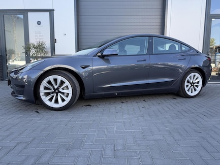 Tesla Model 3 0