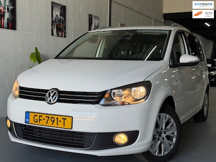Volkswagen Touran 0