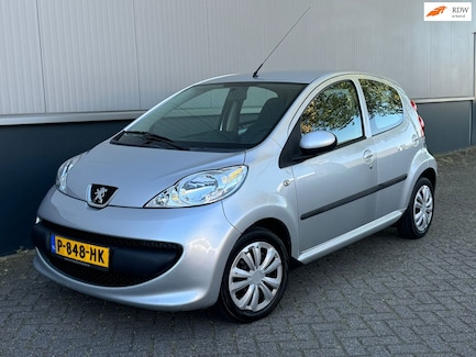 Peugeot 107 0