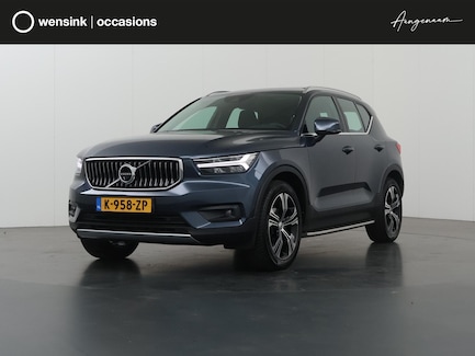 Volvo XC40 0