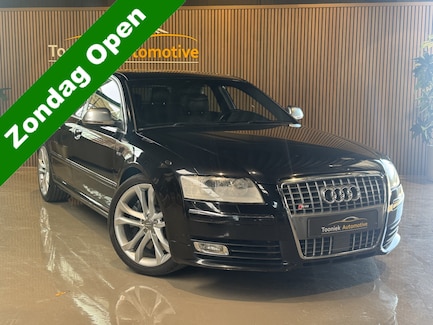 Audi S8 0