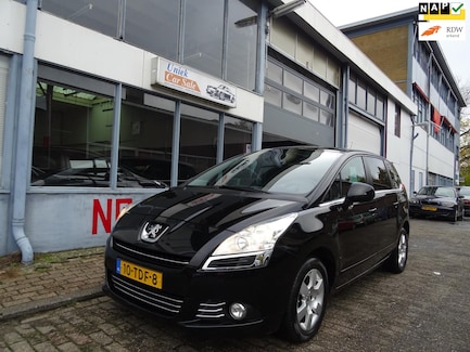 Peugeot 5008 0
