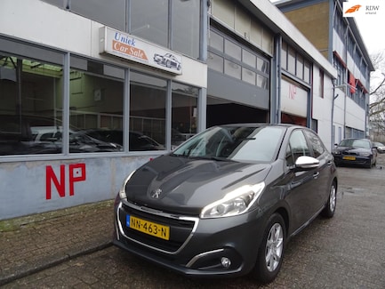 Peugeot 208 0