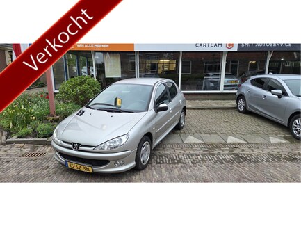 Peugeot 206 0