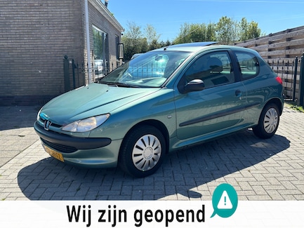 Peugeot 206 0