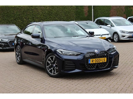 BMW i4 0