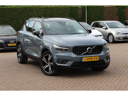 Volvo XC40 0