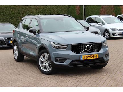 Volvo XC40 0