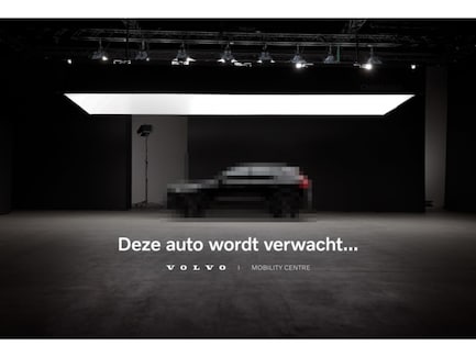 Volvo EX40 0