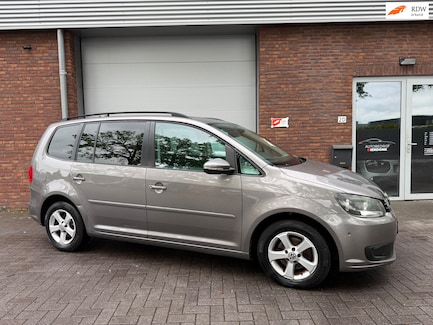 Volkswagen Touran 0