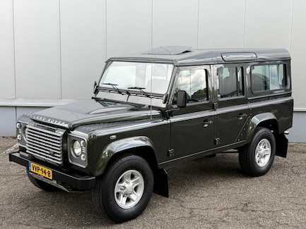 Land Rover Defender 0