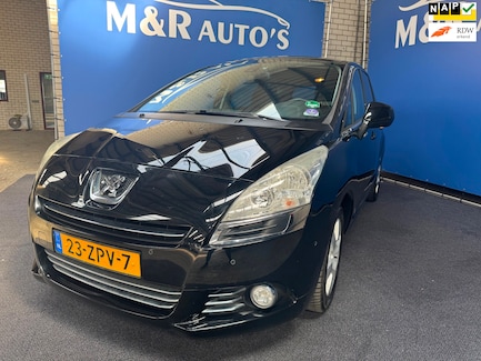 Peugeot 5008 0