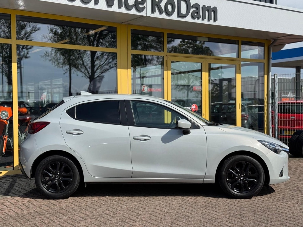 Mazda 2 Benzine [G-229-HZ] | AutoTrack