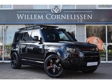 Land Rover Defender 0
