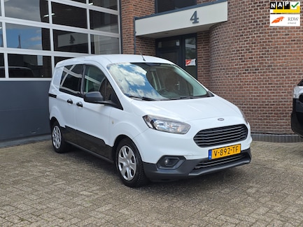 Ford Transit Courier 0