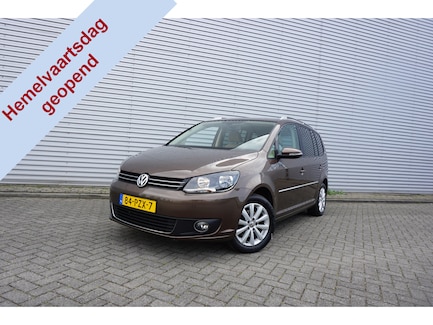Volkswagen Touran 0