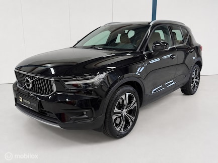 Volvo XC40 0