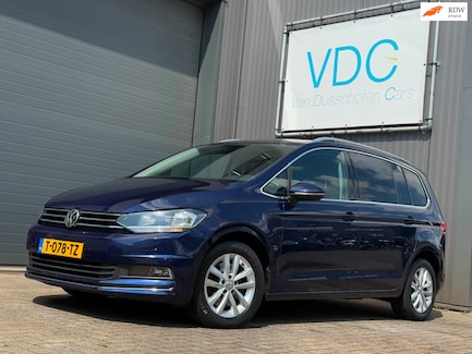 Volkswagen Touran 0