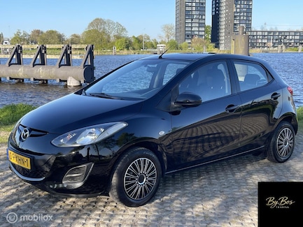 Mazda 2 0