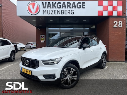 Volvo XC40 0