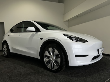 Tesla Model Y 0