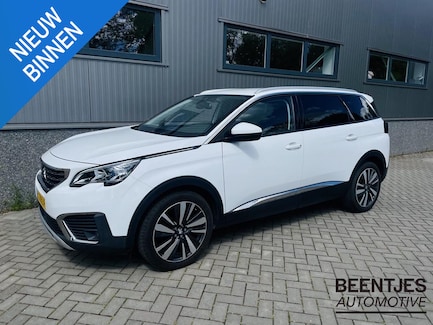 Peugeot 5008 0