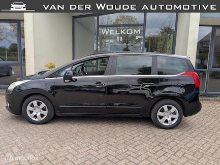 Peugeot 5008 0