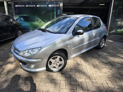 Peugeot 206 0