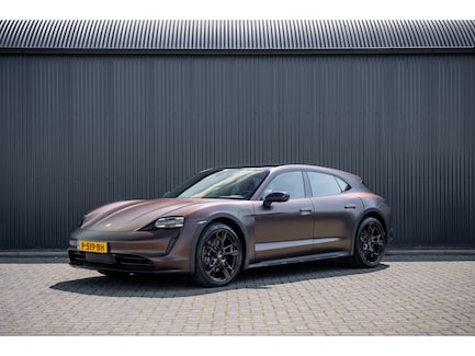 Porsche Taycan Cross Turismo 0