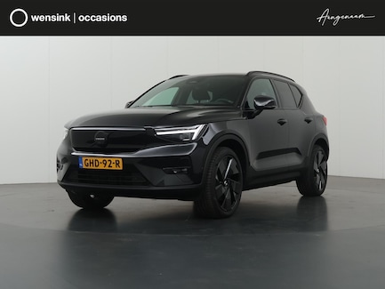 Volvo EX40 0