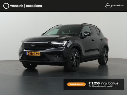Volvo EX40 0