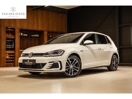Volkswagen Golf 0