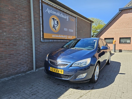 Opel Astra 0