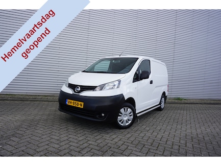 Nissan NV200 0