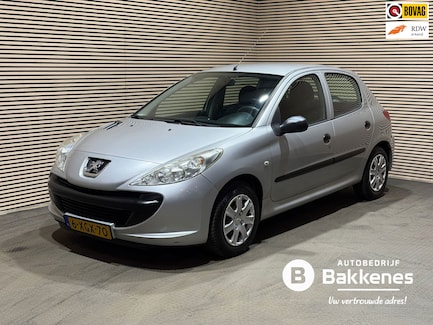 Peugeot 206+ 0