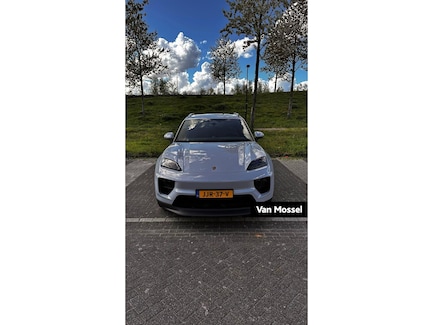 Porsche Macan 0