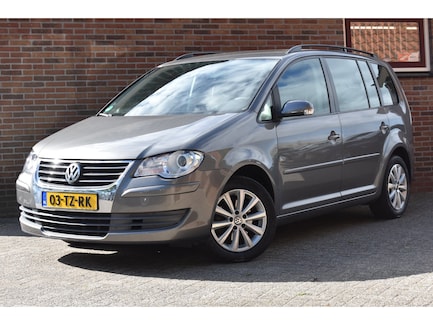 Volkswagen Touran 0