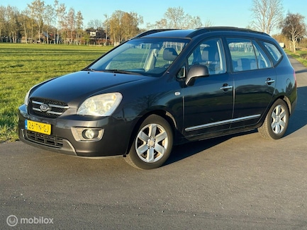 Kia Carens 0