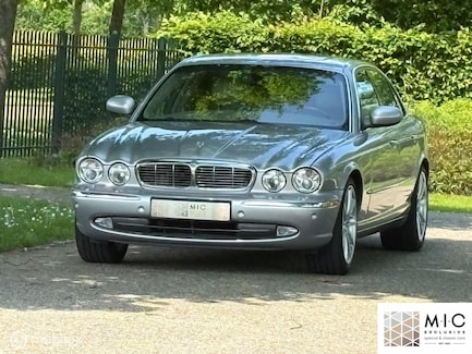 Jaguar XJ 0