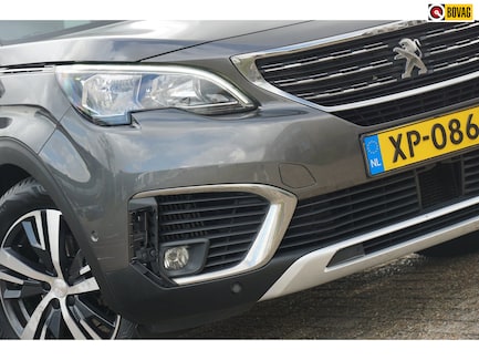 Peugeot 5008 0