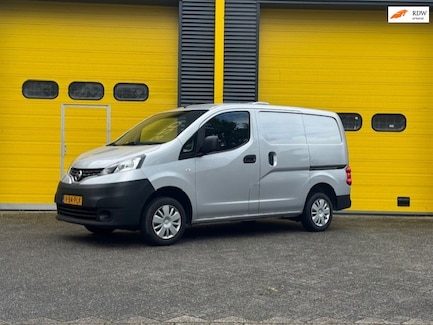 Nissan NV200 0