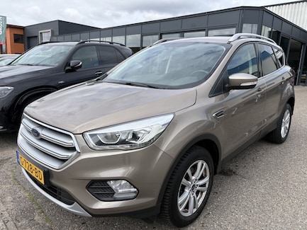 Ford Kuga 0