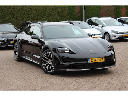 Porsche Taycan Cross Turismo 0
