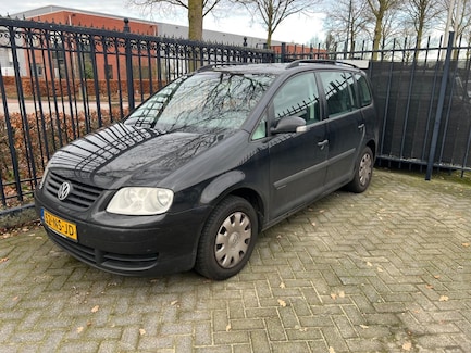 Volkswagen Touran 0