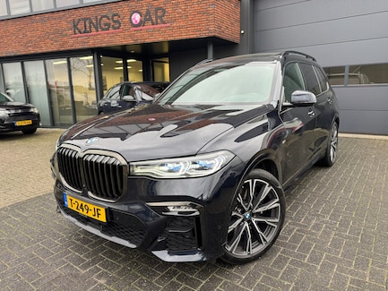 BMW X7 M50D 0