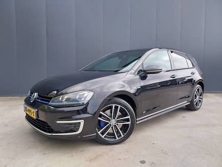 Volkswagen Golf 0