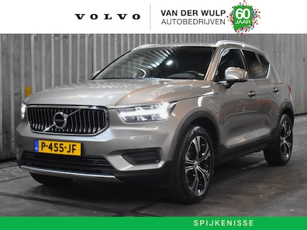 Volvo XC40 0
